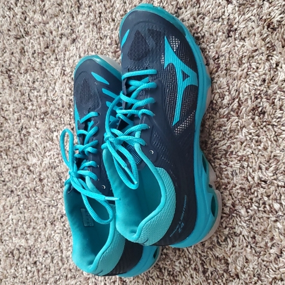 Mizuno Shoes Mizuno Volleyball Shoes Poshmark